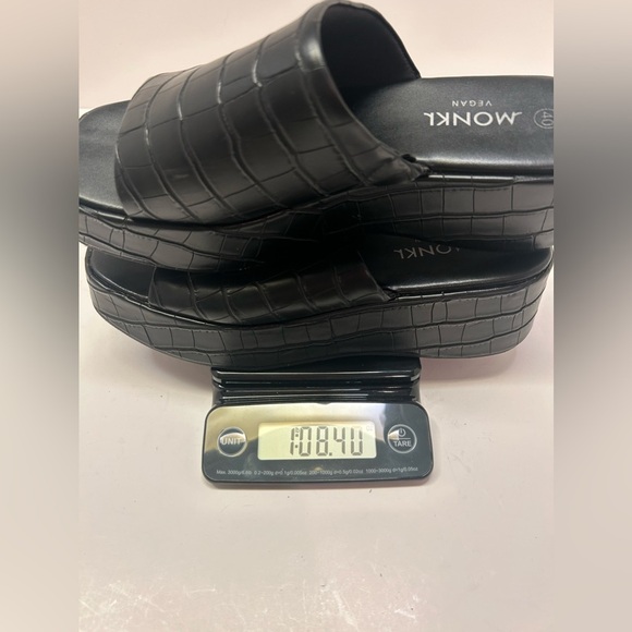 Monki Women’s Size 40 US 8.5 Black Vegan Leather Chunky Mule Faux Croc‎ Sandals - Picture 15 of 15